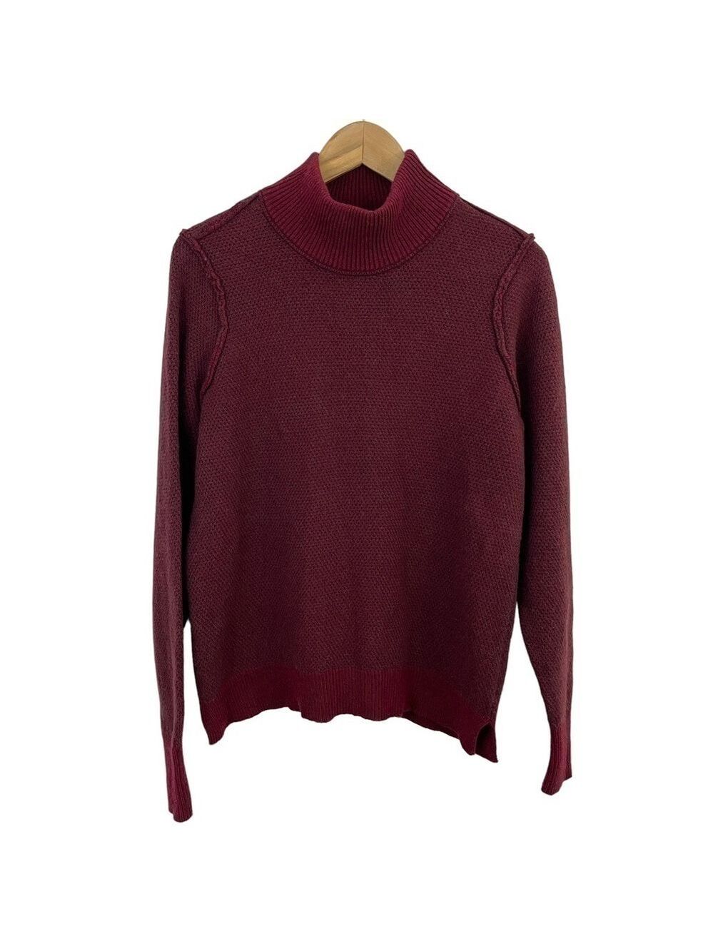 Aventura Turtleneck Sweater Women’s L Red Textured Classic Casual Christmas EUC